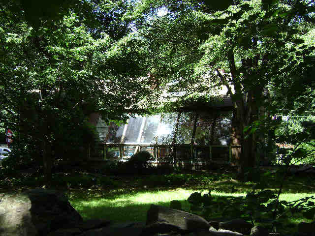 Building photograph for 18 PADDY HOLLOW RD